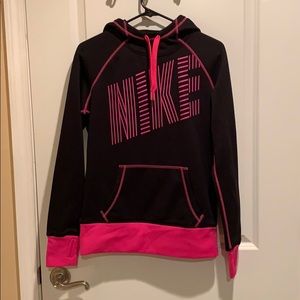 Nike therma fit hoodie